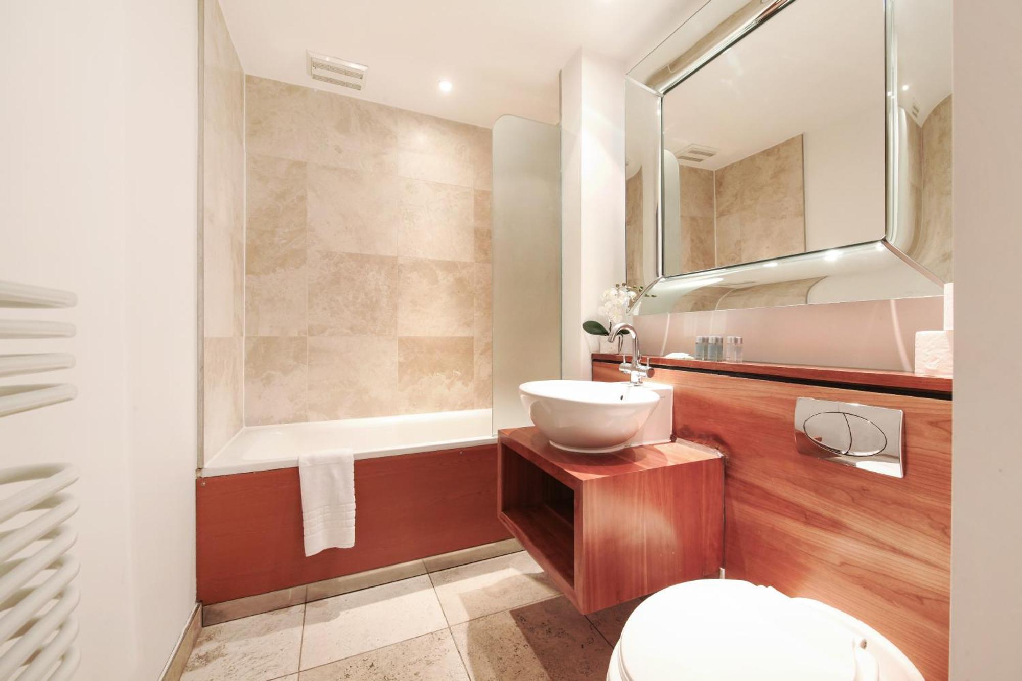 Chic 2 Bed Apartment Near Camden Market Free Wifi By City Stay Aparts 런던 외부 사진